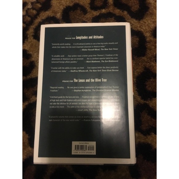 The World Is Flat A Brief History of the 21st  Century Thomas L. Fri Book - Picture 2 of 2